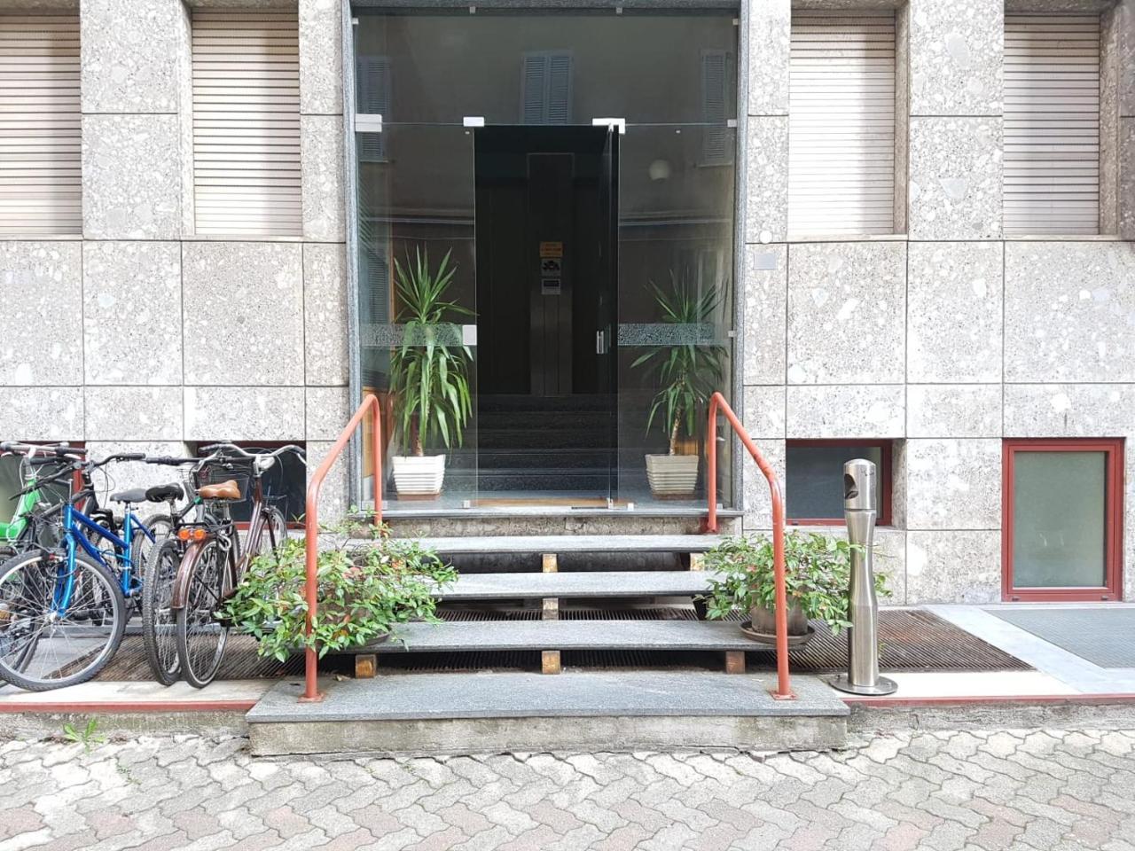 Warrest - Short Rent Apartments Mailand Exterior foto
